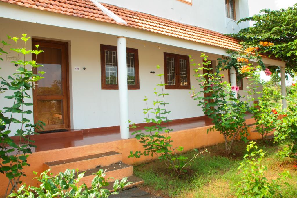 Hotel The Mountain Retreat Tiruvannāmalai Exterior foto